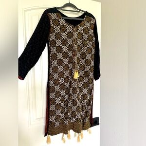 Shalwar Kameez- 2 piece set - Medium